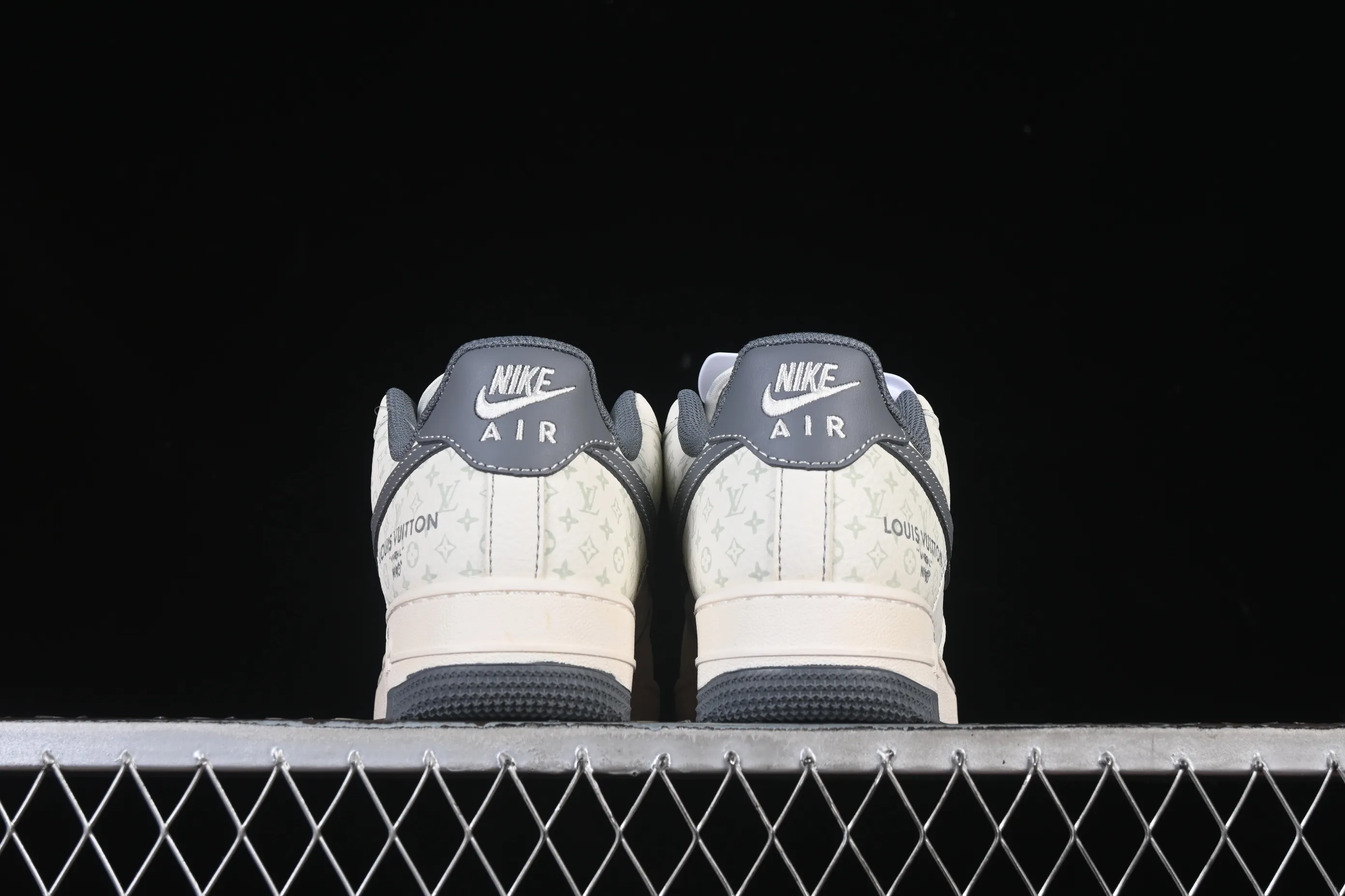 All categories Nk Air Force 1 Air Force series Nk Air Force 1 Low Air Force low-top Nike Air Force 1'07 Low LV joint beige woven label Air Force 1 low-top casual sneakers CX5050-Y08